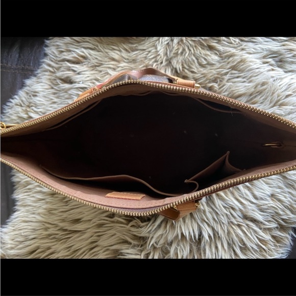 Louis Vuitton Monogram Polermo PM - Picture 11 of 15